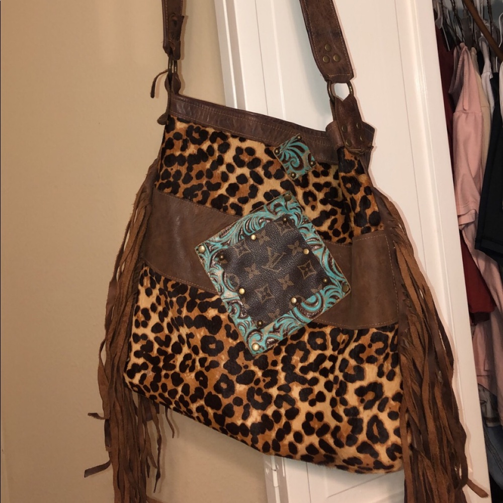 Custom leather crossbody bag!😍